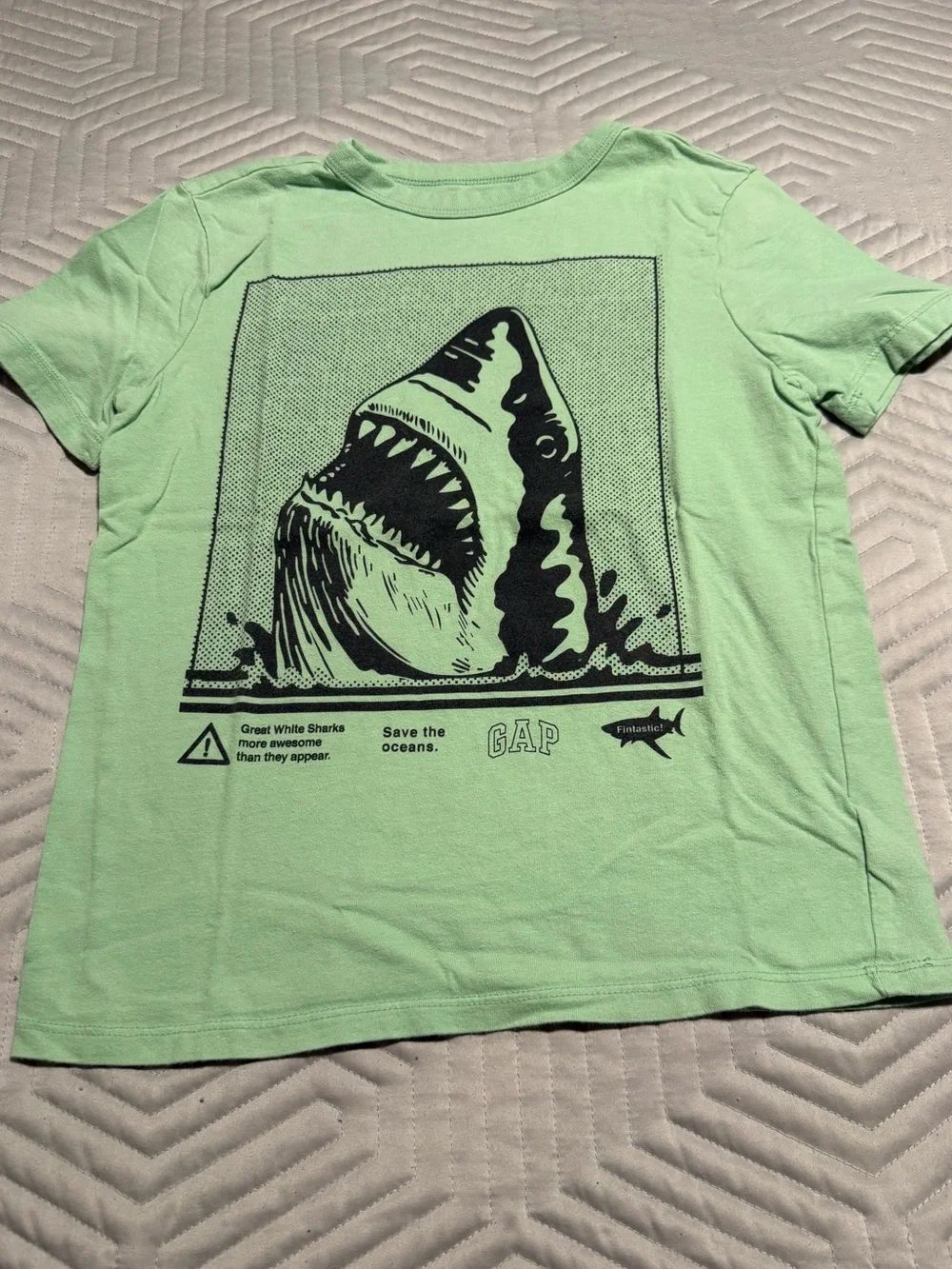 Two Gap Boys Graphic Tshirts Size Medium